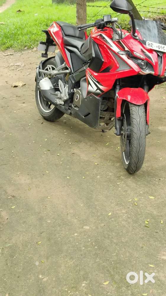 Pulsar RS 200