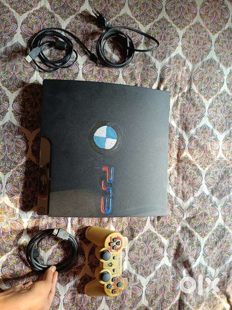 Ps3 slim new condition 500gb with 11 disk games and all accessories