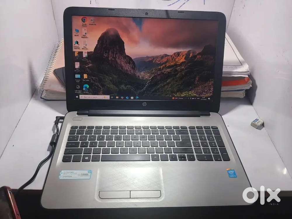 HP LAPTOP core i3