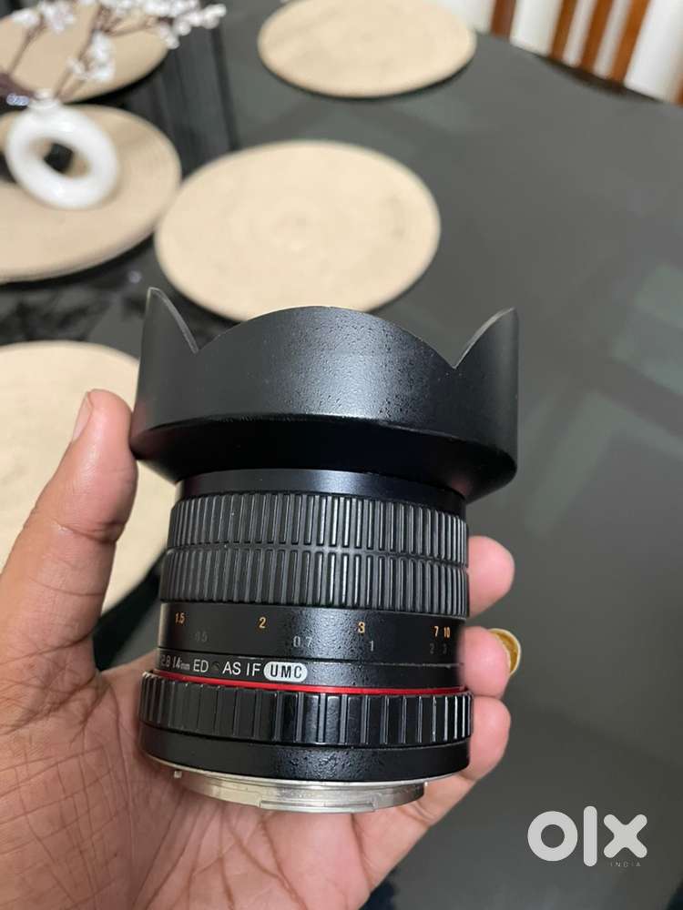 canon 14 mm wide angle lens
