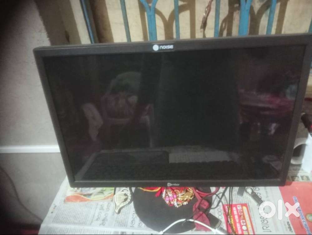 19 inch enter monitor,8/256 ram intel i3 processor first owner