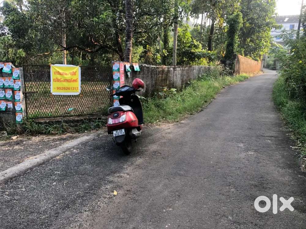 Thrissur vallachira villa plot bus road near