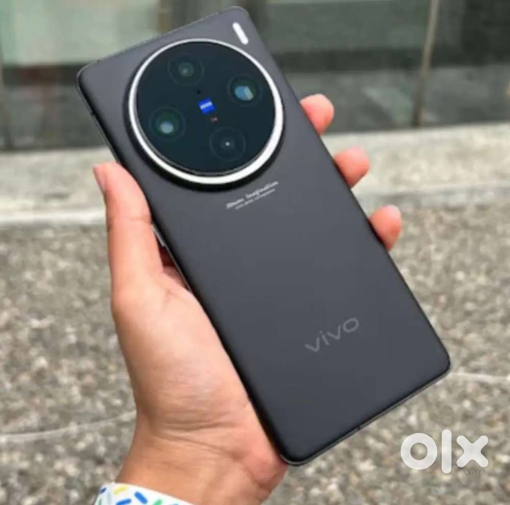 Vivo x200  2 months used 256