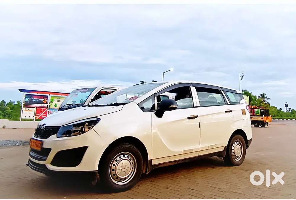 Marazzo 7 seater with driver per km / per day rent