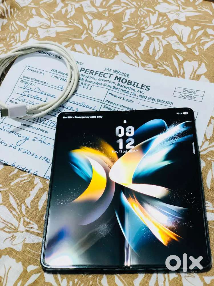 Samsung fold 4 blue color