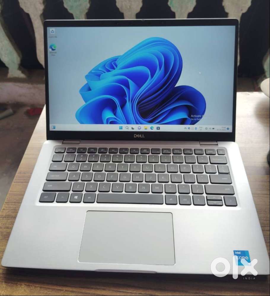 Dell Latitude 7420 Silver  i5 11th Gen  8 GB Ram  256 GB SSD