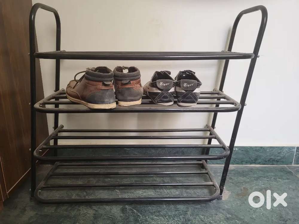Shoe stand