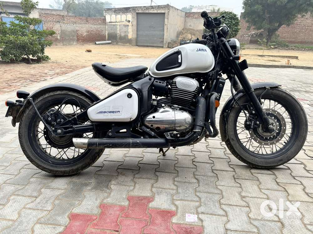 Jawa 42 white bobber new like condition