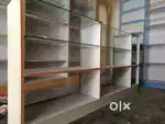 Used Shop Display Counter with Glass Shelves – 6ft