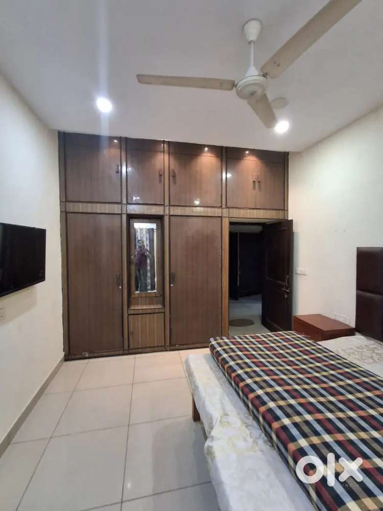 OWNER FREE FULL FURNISHED MASTER BEDROOM KITCHEN SET AVAILABLE