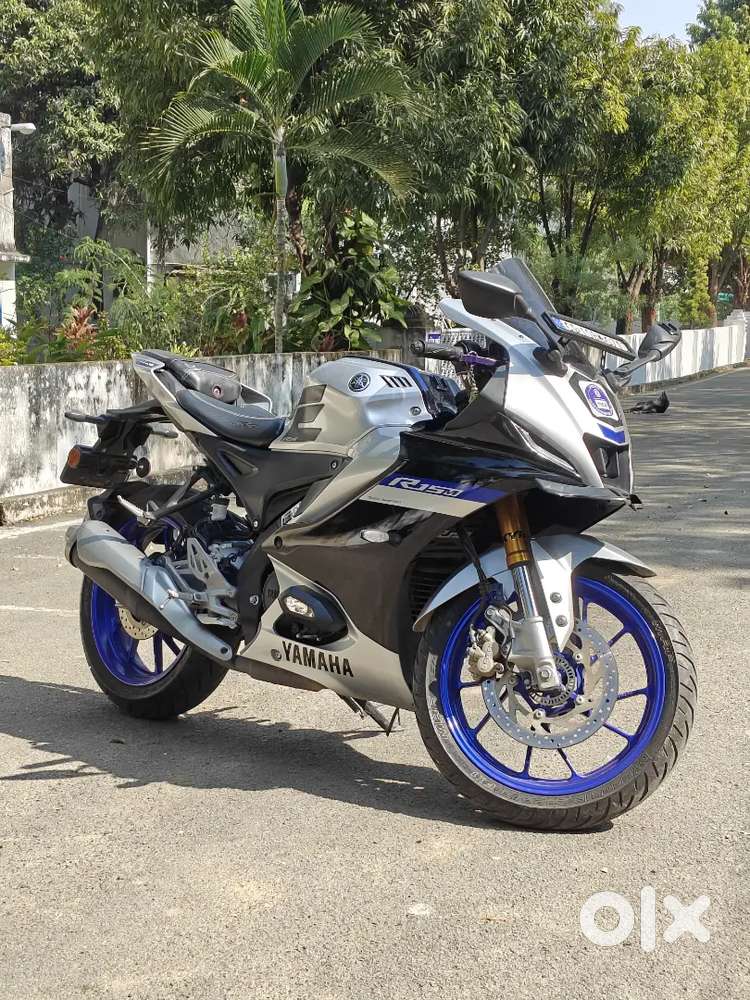 Yamaha R15M with Quick Shifter and Colour Speedometer