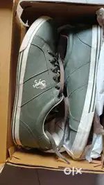 Red Tape Shoes (Green) Size 10