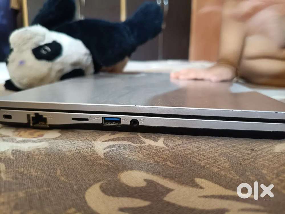 Acer one 14  AMD RYZEN 3 Dual core 3250 U