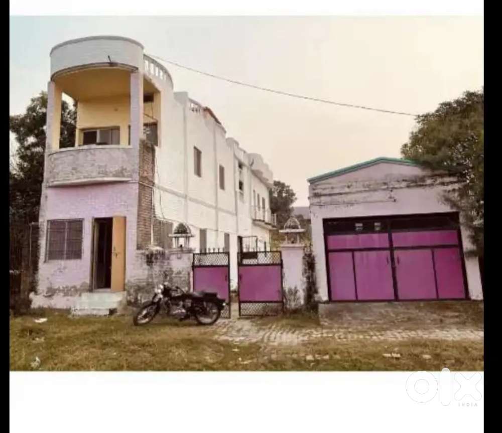 1 room available with attached bathroom.. All room are separate..