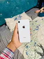 I Phone XR 64 GB with 77% battery health