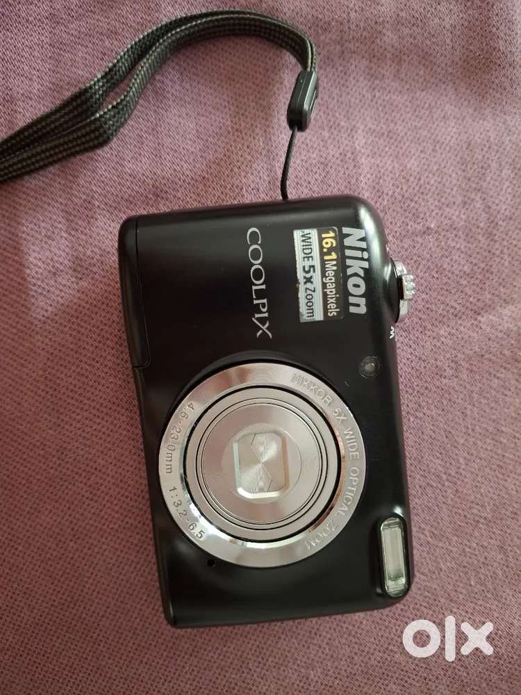 NIKON COOLPIX CAMERA