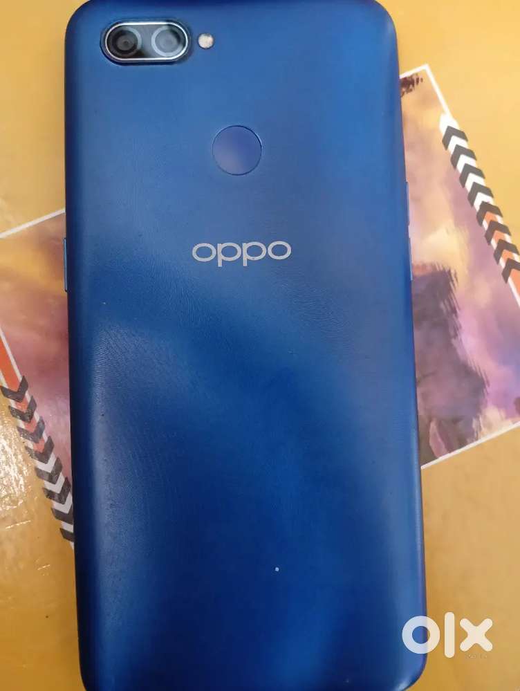 Oppo A12 phone