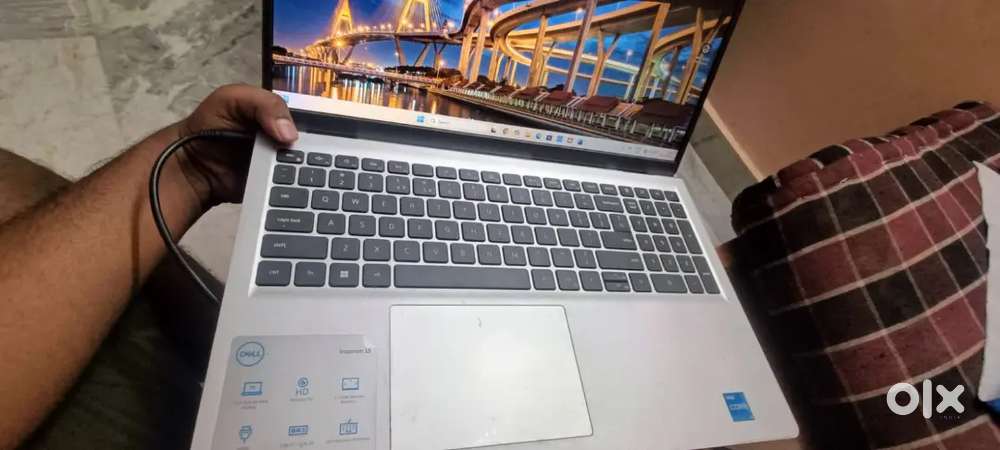 Dell Inspiron 15
