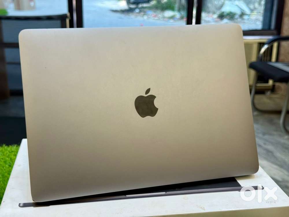 Apple MacBook Pro M1  8GB RAM  256GB SSD  Like New Condition