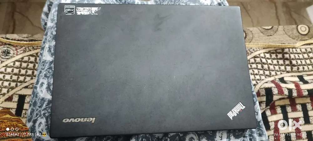 Selling lenovo laptop think pad i3