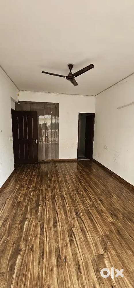 2bhk semi furnished fresh property