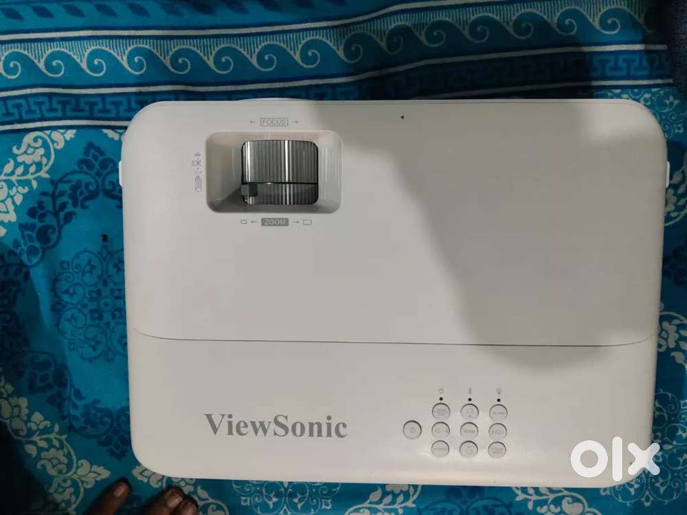 ViewSonic CPB701HDH Projector –Fresh Condition  High-Quality Picture