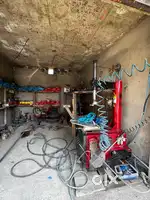 Car repair and puncture machinery available