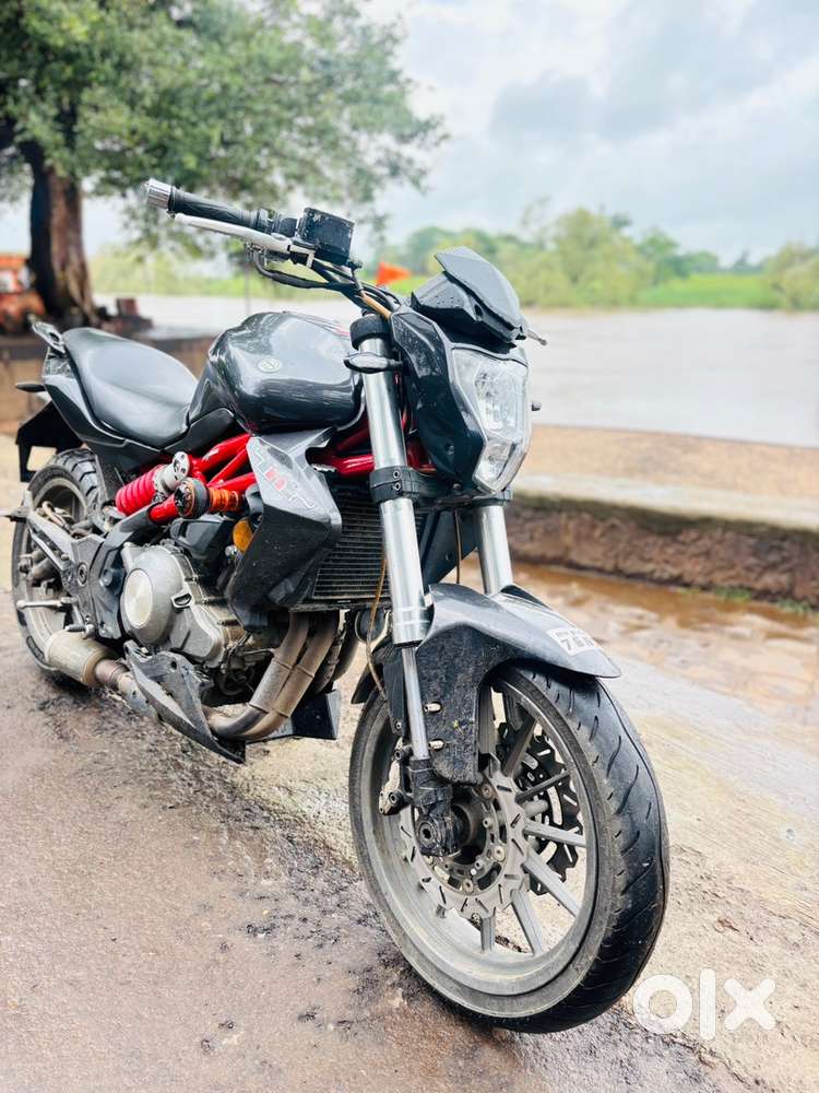 Top condition Benelli TNT 300