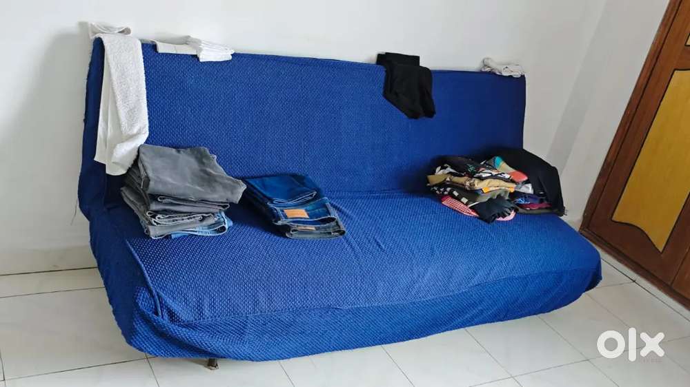 Sturdy & Comfortable 6ft Sofa Set with Iron Stands