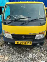 Tata magic school van