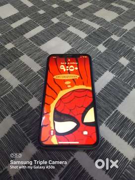 iphone xr for sale ( scratchless body)(original charger)