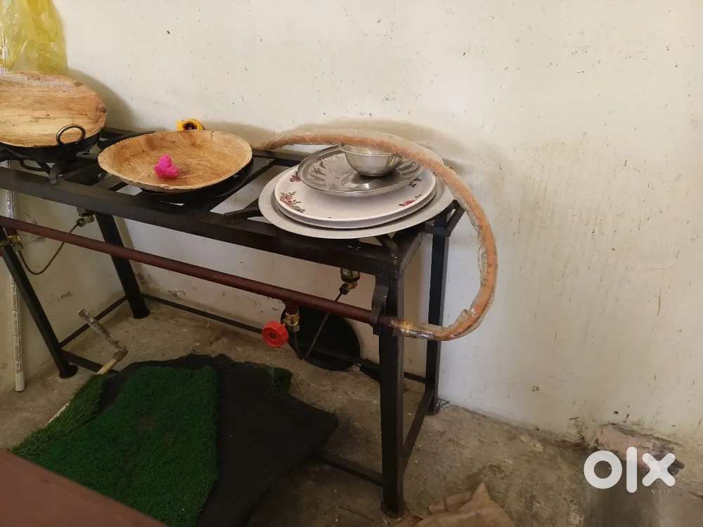 Gas stove for hotels