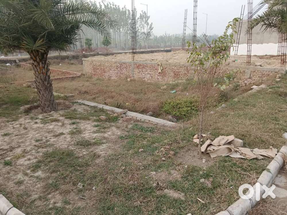 Park facing corner plot for sale