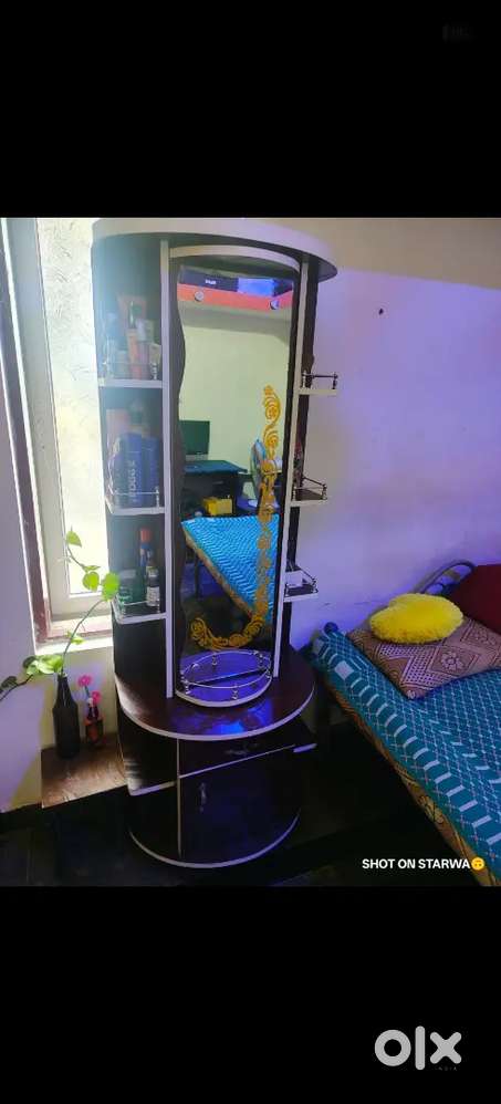 Dressing table and dewan sale