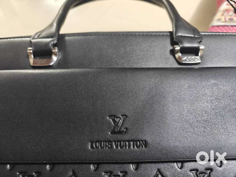 LOUIS VUITTON – The Executive Briefcase - 15.6 Laptop/Office Bag for