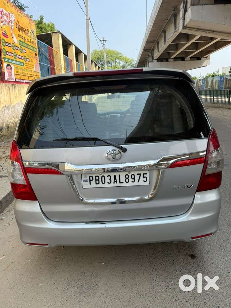 Toyota Innova 2015 Diesel 140000 Km Driven