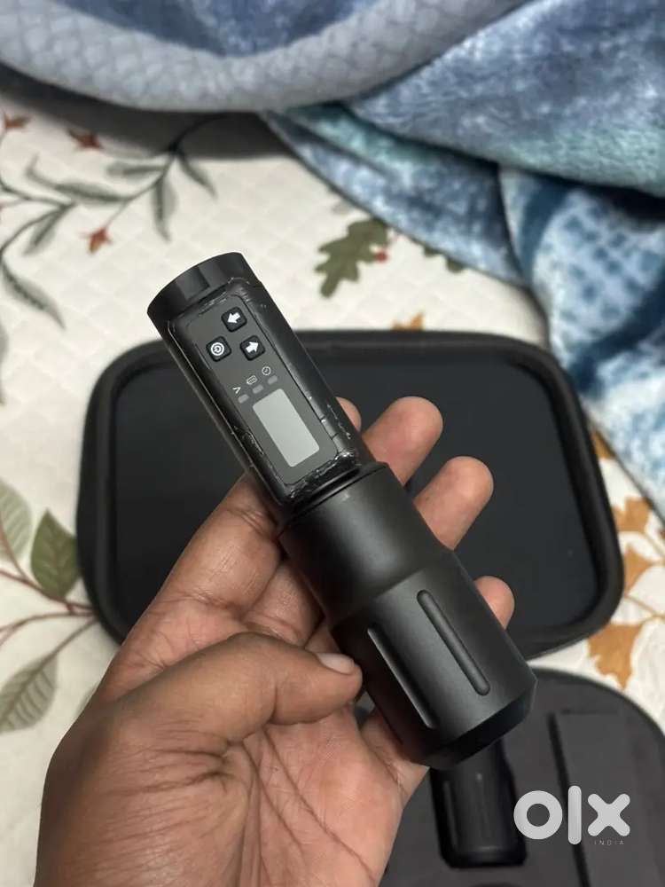 All new only 4 month use tattoo machine