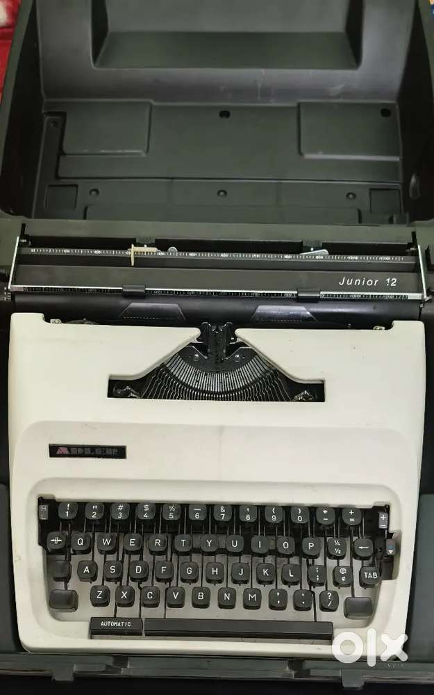 Typewriting machine