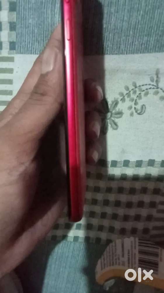 Motorola g85 hai 12+4 ram hai aur 128 internal