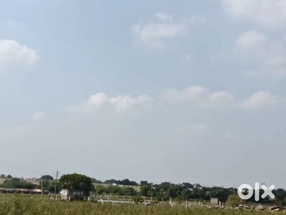 Sari gali 24 27 feet or main entry 44 feet opposite Dwarka expressway