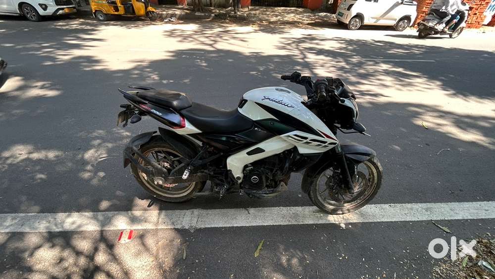Bajaj Ns200 White color Neat Condition