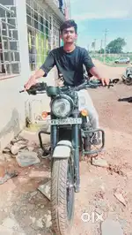 Jawa 42 less driving