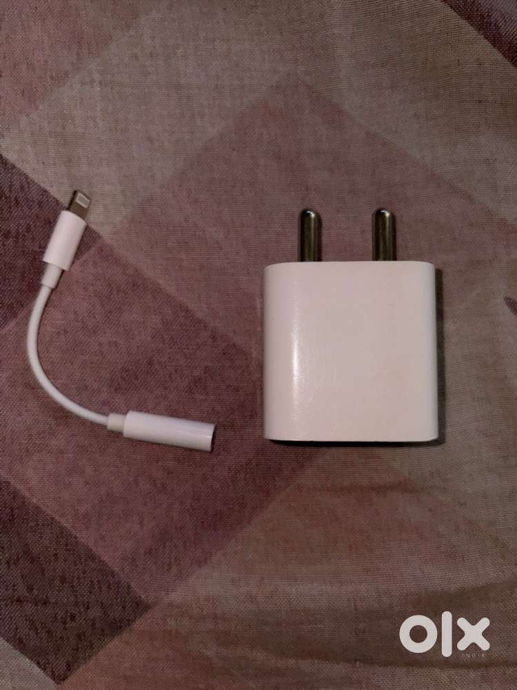 iPhone 20w Adapter & 3.5 mm jack