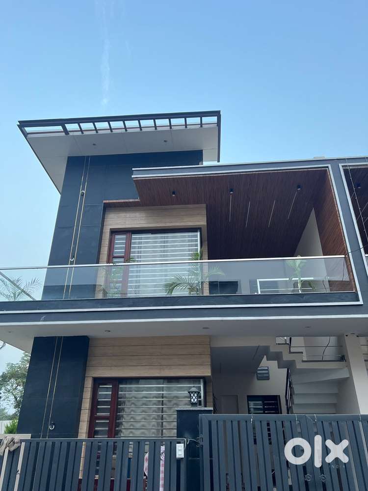 1 BHK Luxury First floor for rent for Girls & Family