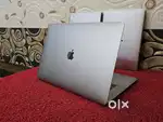 Apple Macbook i9/32gb Ram /512gb SSD 5.5GB Graphics