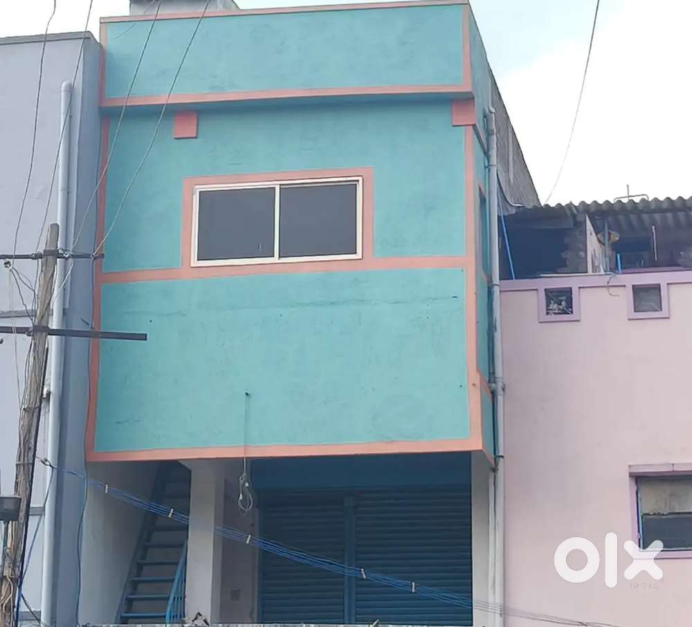 Commercial building for rent