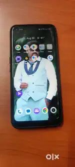 Realme mobie 8i good condition mobile 4g and realme buds
