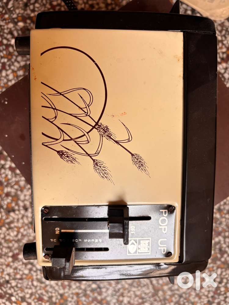 juicer and toaster