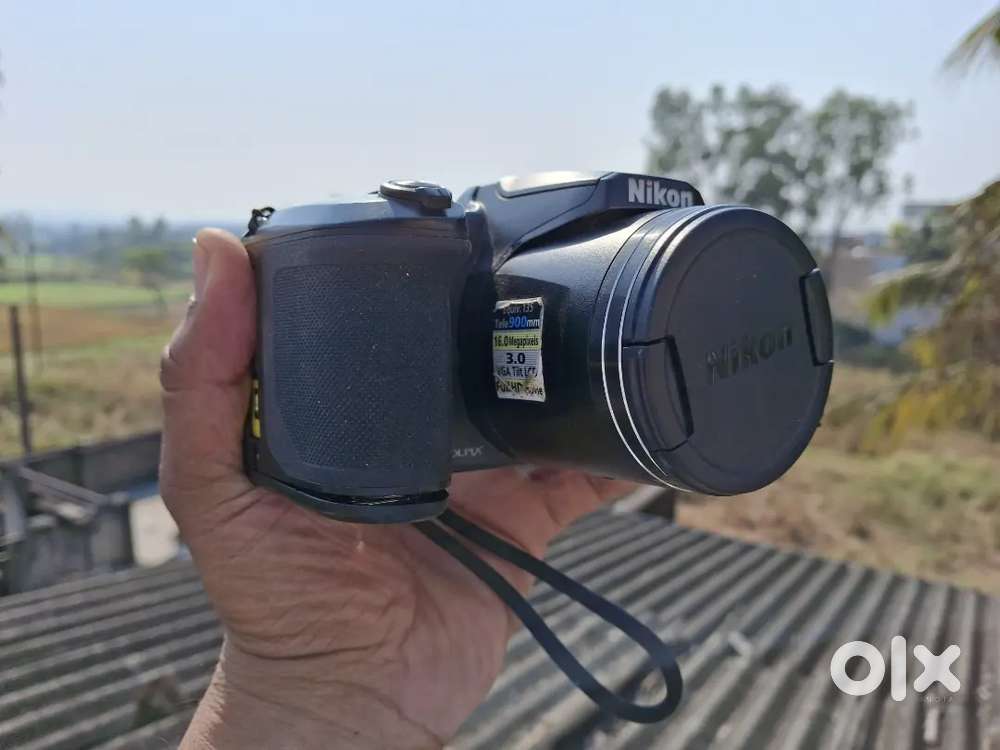 NIKON B500