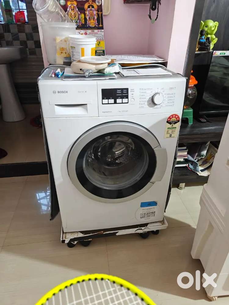 Bosch series 4 front load 7 kgs washibg machinr